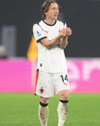 莫德里奇被指逐渐意大利化|卢卡·莫德里奇|皇马|皇家马德里|故事_新浪体育_新浪新闻