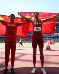 一跳定乾坤！男子三级跳远朱亚明将铜牌“升级”银牌