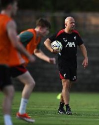 ESPN：利物浦vs普雷斯顿季前赛将如期进行，赛前可能有悼念活动