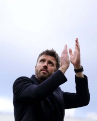 开云体育APP下载-曼联2-1水晶宫：四场艰难比赛后，谁不可替代？