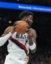 😠詹姆斯能拯救艾顿的职业生涯吗？若他不能恐怕艾顿就真没救了