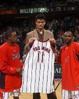 老猫：人们对姚明有一点不够了解 那就是他能像约基奇一样传球