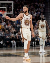 开云-勇士7大交易目标：除字母哥外也可迎回克莱&amp;威金斯 还可赌戴维斯